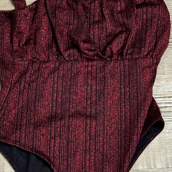 And Now This Metallic Sleeveless Bodysuit black/deep red size XS - Picture 9 of 11